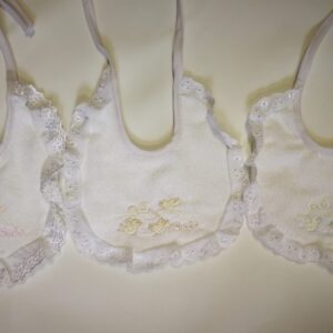 BAVETTA IN SPUGNA CON MERLETTO