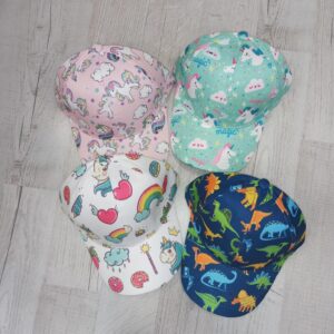 CAPPELLO BIMBA/O con visiera