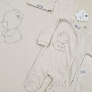 set 3 pezzi coperta cappello e tutina - immagine 1